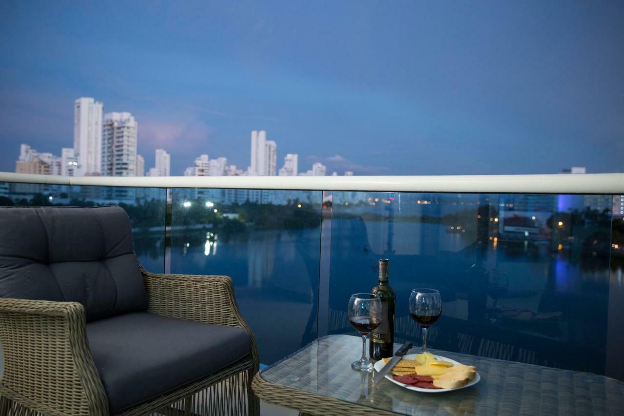 Poseidon Lake Apartments Cartagena Esterno foto