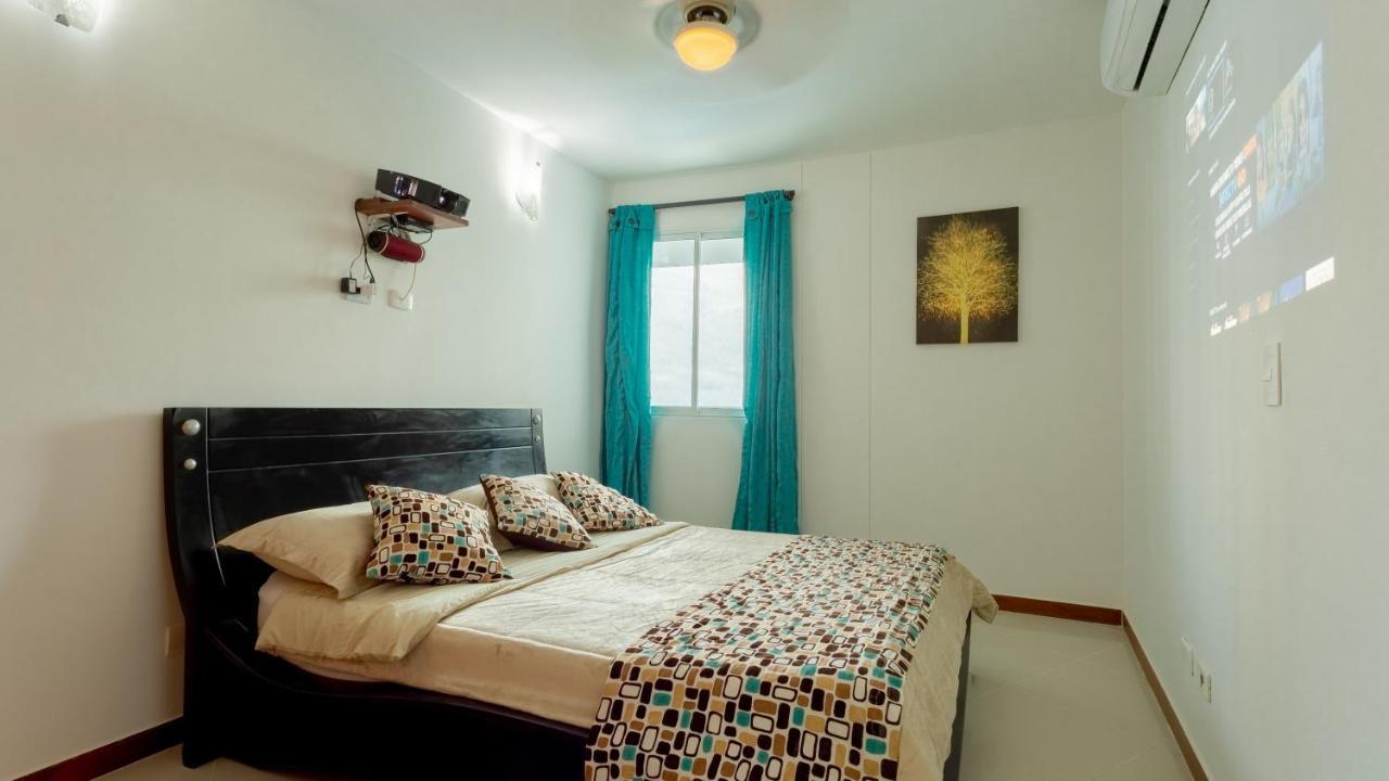 Poseidon Lake Apartments Cartagena Esterno foto