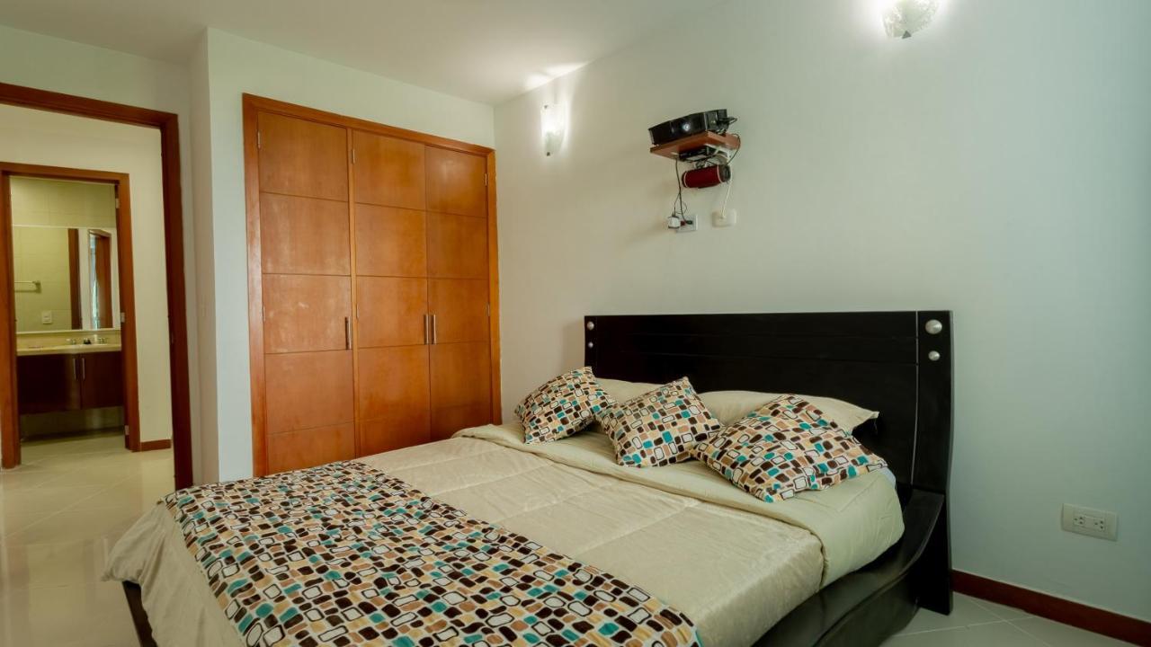 Poseidon Lake Apartments Cartagena Esterno foto